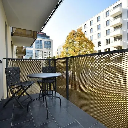 Waltrovka, Free Parking * פראג